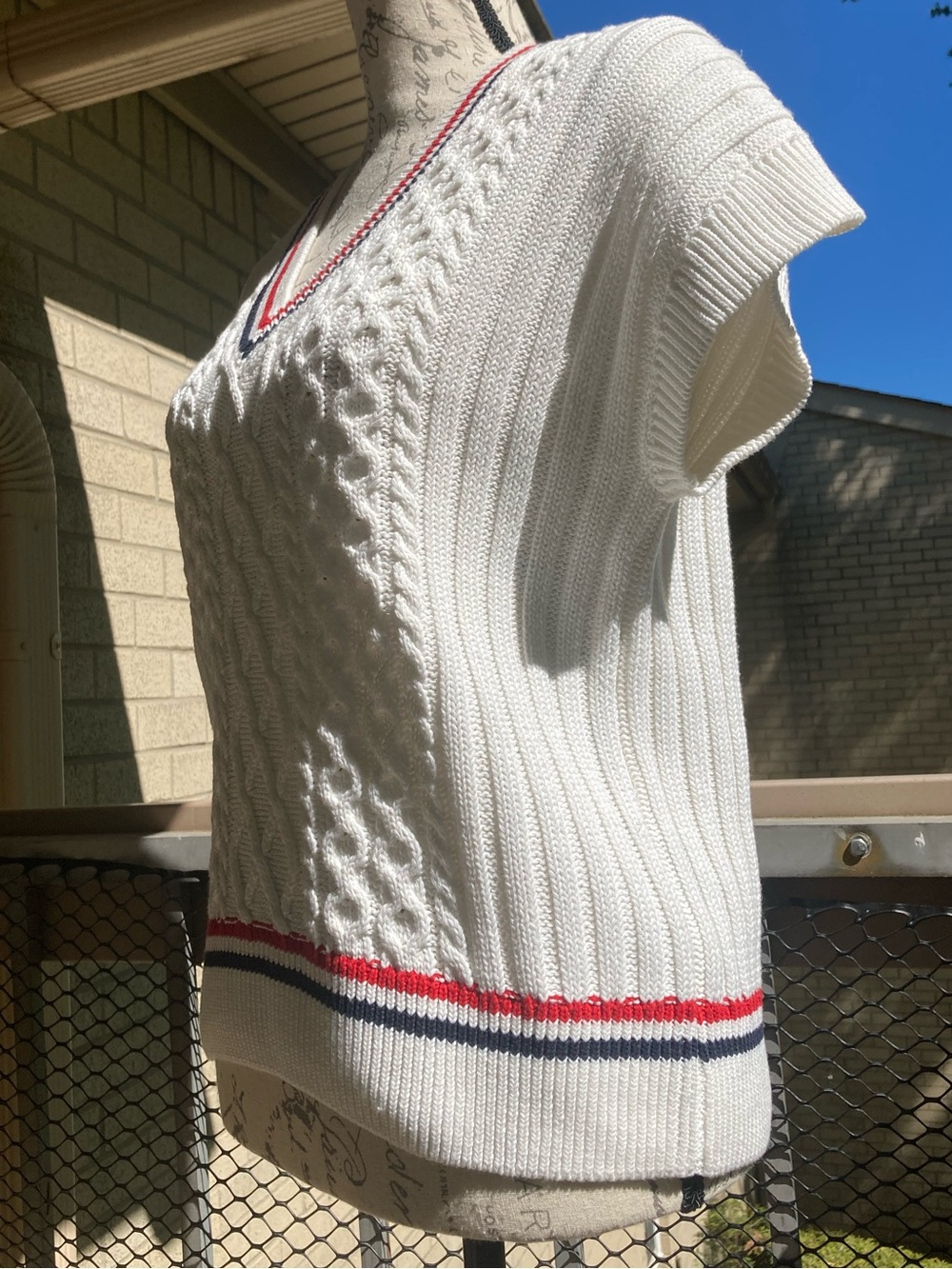Hunter Stripe Cable Knit Stitch White Sweater Vest with Red Blue Stripe Details - Picture 6 of 17
